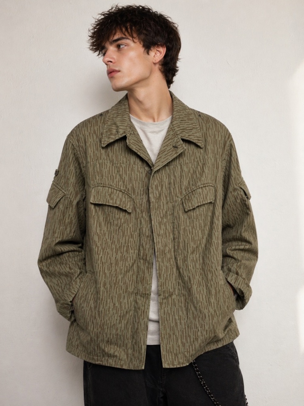 Vintage military-style field jacket in iconic German “rain camo” pattern 🌿